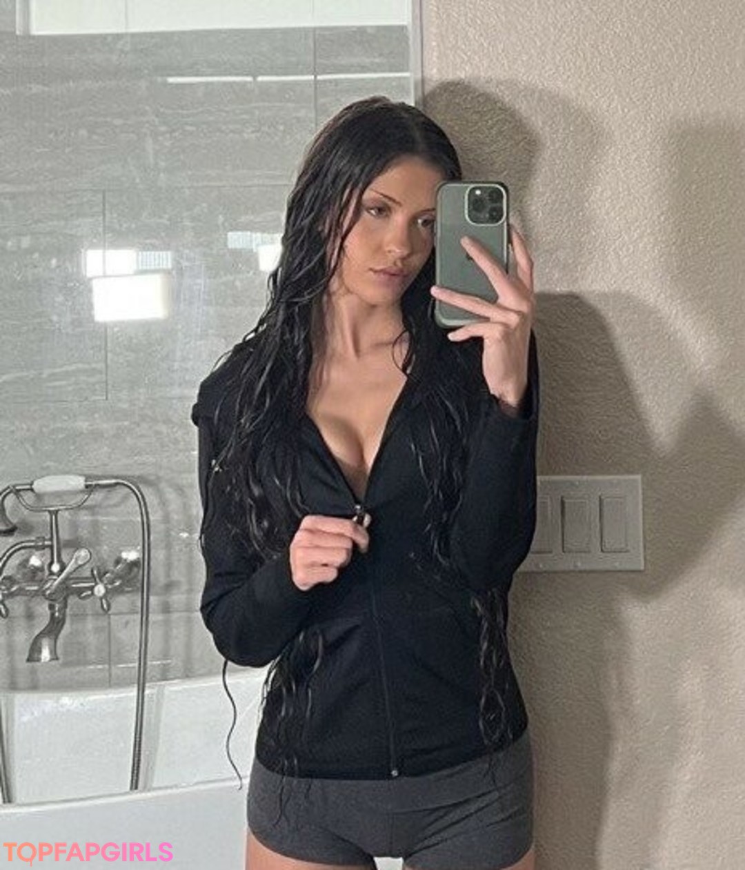 Kissingfae star du porno parfaite des photos