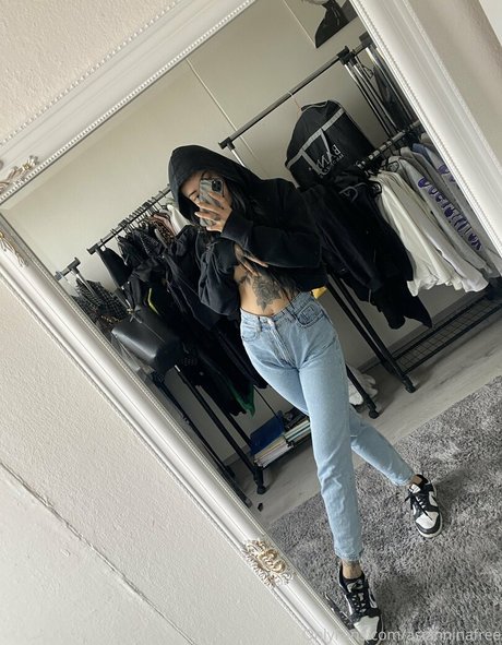 asianiina étoile xxx images