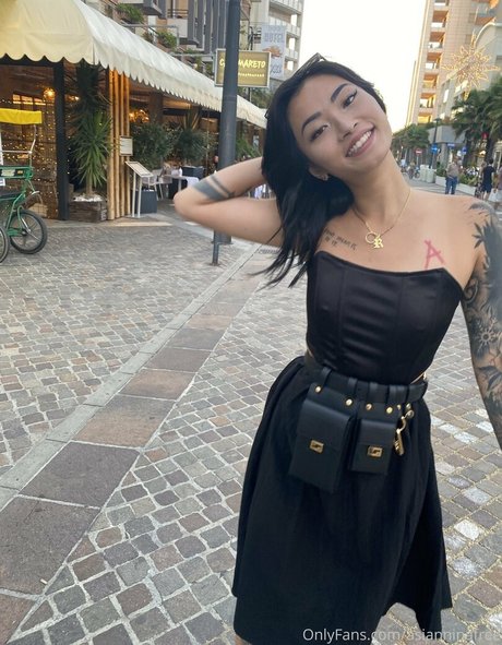 asianiina star du porno xxx galerie