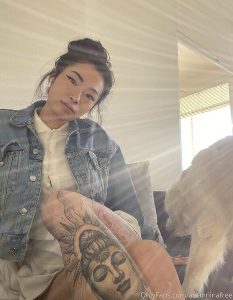 asianiina star du porno sympa galeries