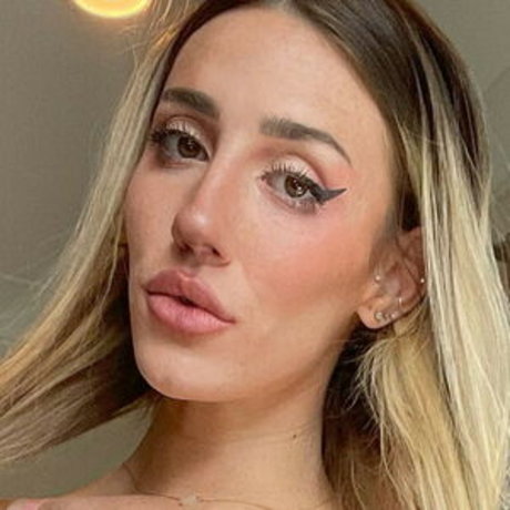 Skyler Grey joli modèle photo