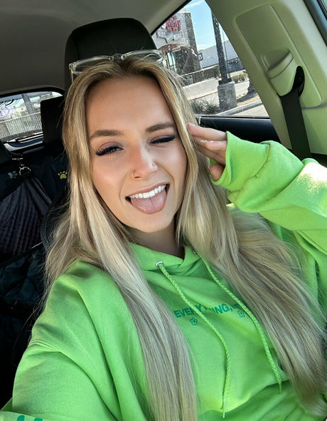 missjaderylee art modèle image