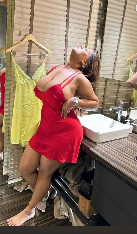 Charu S actrice sexy img