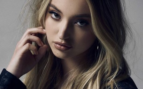 Bella Podaras star du porno sexy galerie