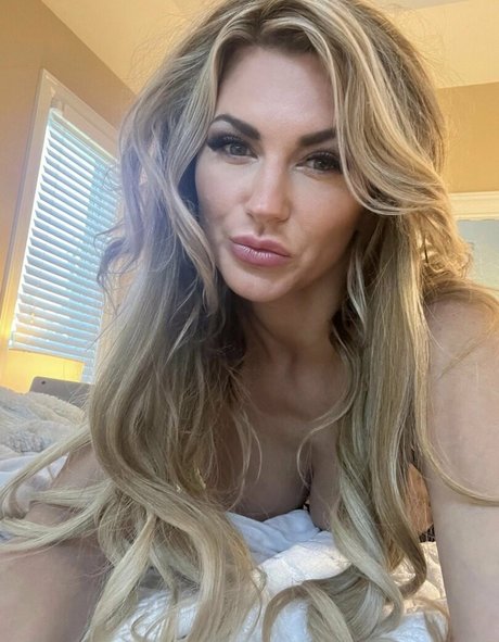 Melania Mercer beau modèle des photos