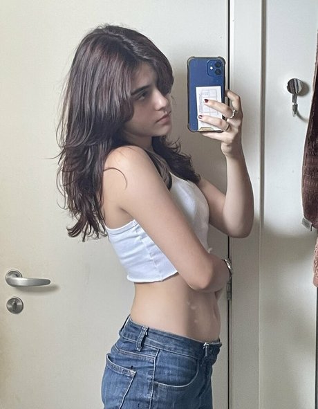 Isabella Angelina modèle sexy photos