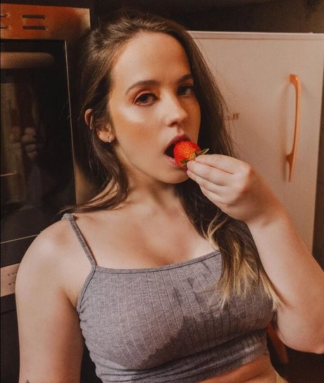 Nay Rodrigues star du porno exclusive galeries