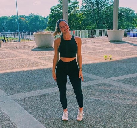 Alysia Kelley star du porno chaude galerie