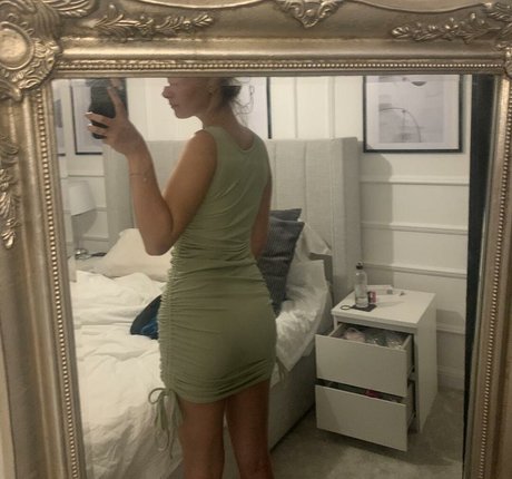 Faylee Oxenham modèles nus galeries