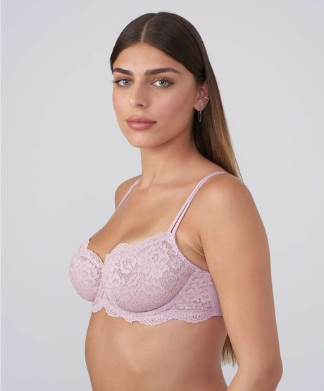 Noya Arviv actrice archive