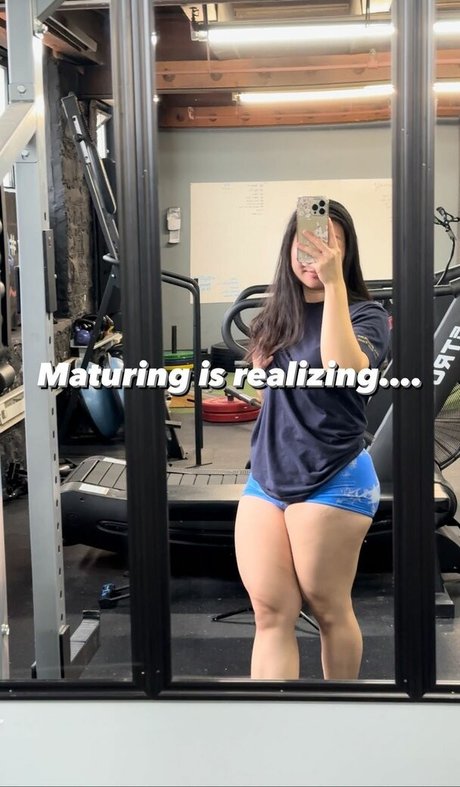 Asianquadbae actrice hd photos