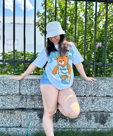 Asianquadbae joli modèle img