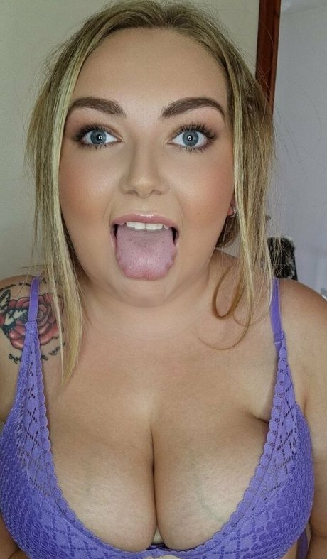 petite blonde onlyfans hd sympa img