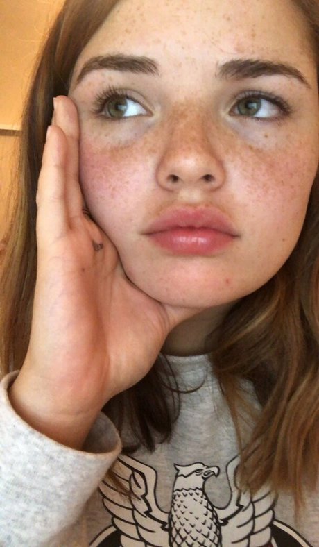 Alondra Larson jolie star du porno galeries