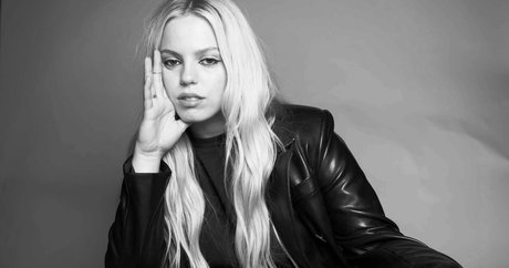 Renee Rapp jolie étoile galeries