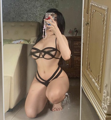 Juu Lynn modèle image