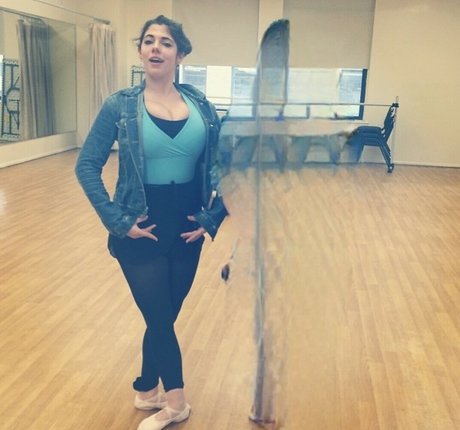 Emily Helen Barry star du porno image