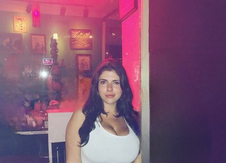 Emily Helen Barry modèle pornographique photo