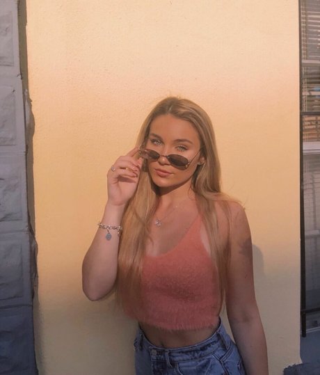 Kelsea Forti star du porno parfaite images