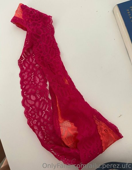 ailu perez ufc modèle joli archive