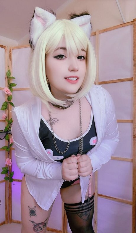 KazuchanCos actrice de nus photos