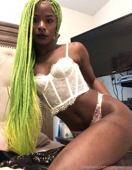 complexricki modèle sexy image
