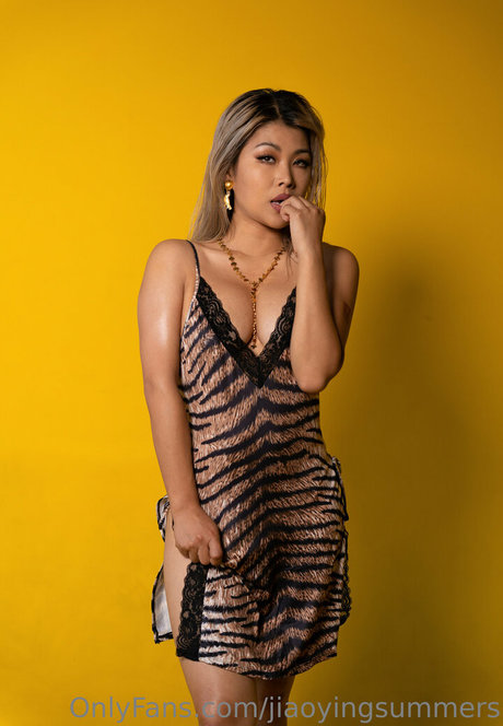 jiaoyingsummers star érotique galerie