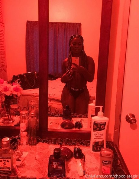 chocolate kitti actrice exclusive image