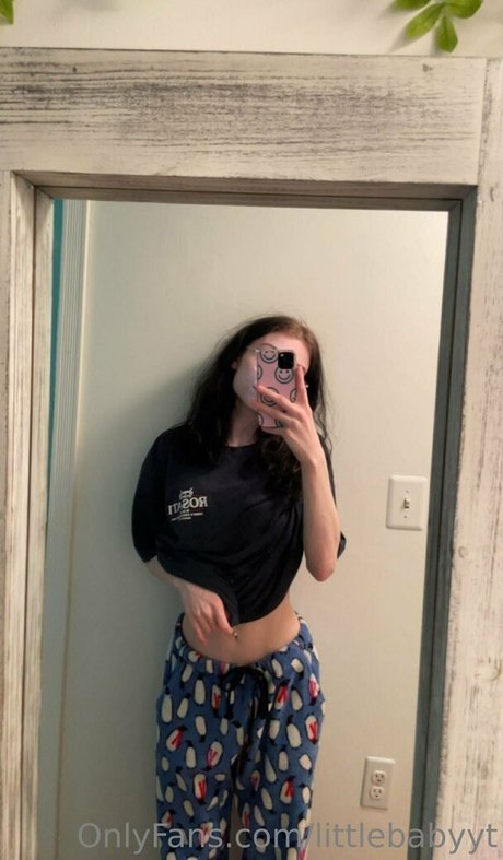 littlebabyyt modèle artistique galeries