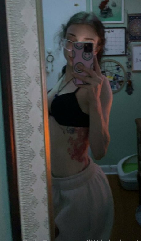 littlebabyyt star du porno adulte photo