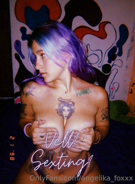 emily candy vip modèle sexy archive