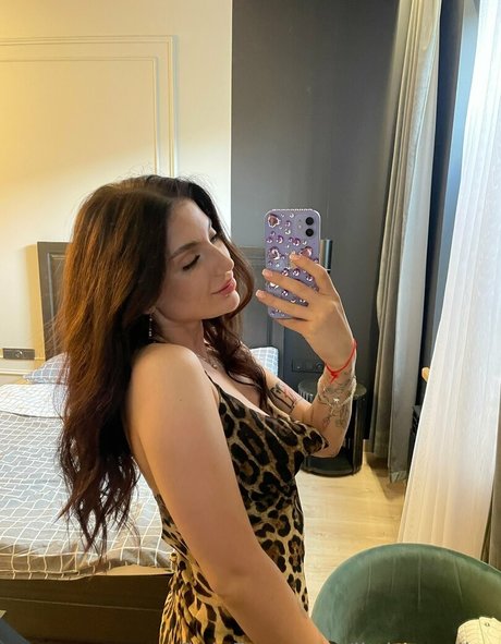 épais onlyfans art érotique archive