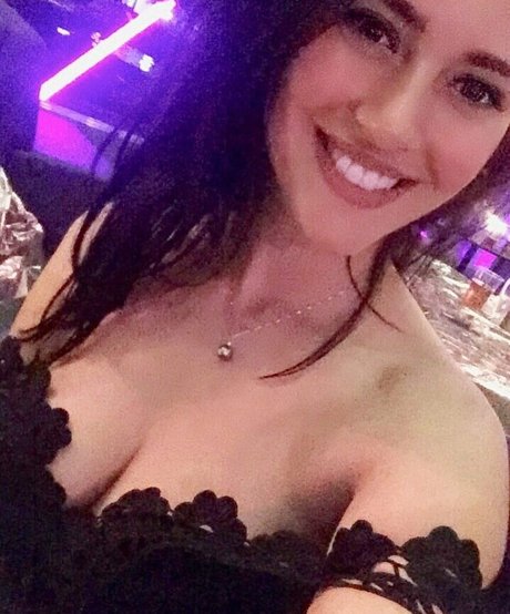 Bianca Jordan star du porno chaude des photos