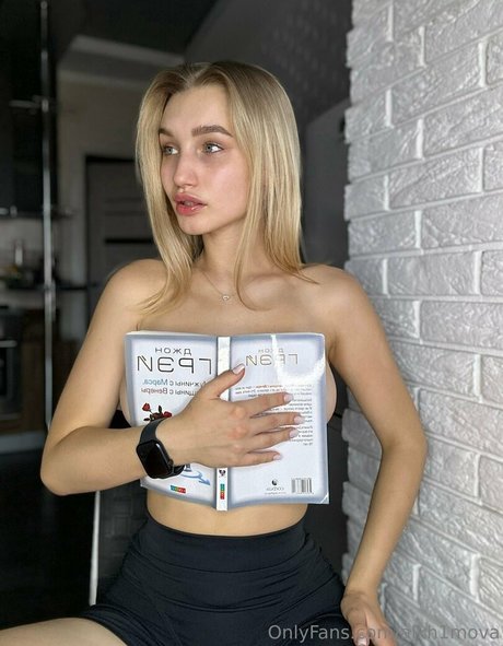 alkh1mova sexe star des photos