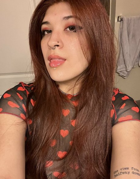 IiIjiggles modèle adulte image