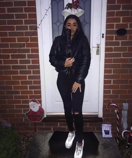 Chloe Reynolds star du porno exclusive galeries