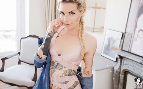 mandeelou actrice adulte img