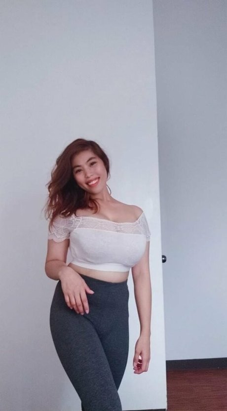 BustyCia star du porno gratuit images