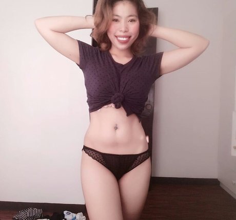 BustyCia étoile galeries