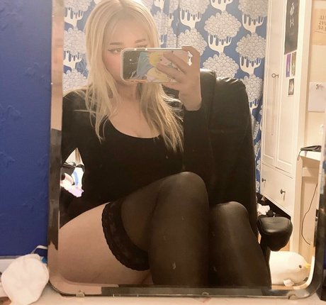 Allykitti art de star du porno image