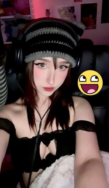 Allykitti belle actrice des photos