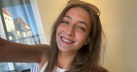 YellowMinimum6204 modèle gratuit images