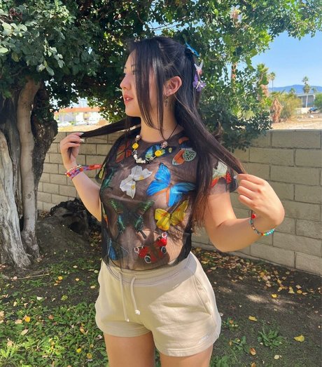 JisuArtist actrice érotique galeries