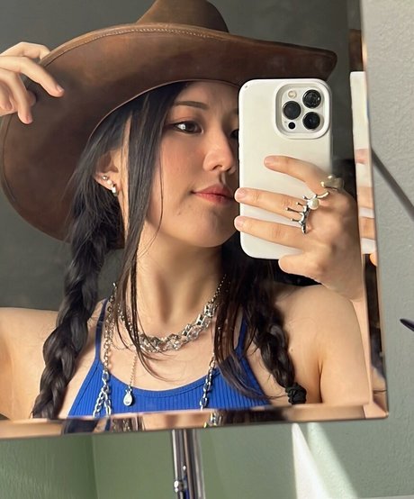 JisuArtist art star du porno image