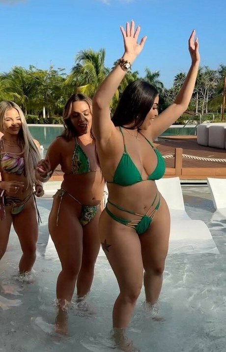 Jessenia Rebecca modèle de sexe galeries