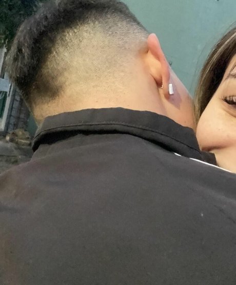 Micaela Perlezzi modèle adulte archive