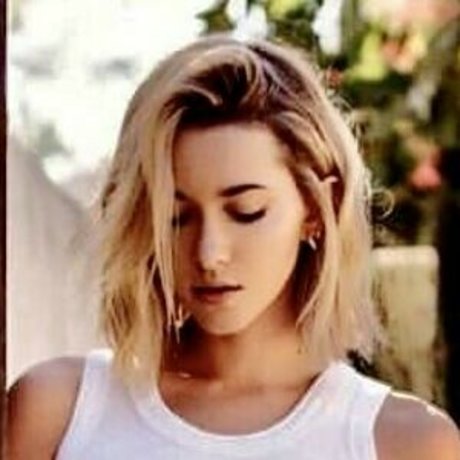 Madeleine White top star img