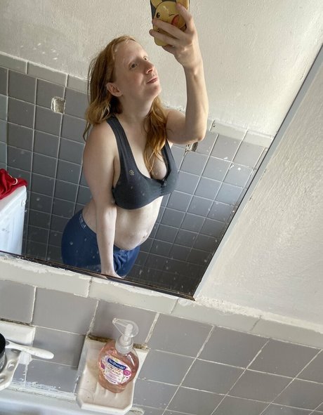 jizz4nora star du porno xxx image