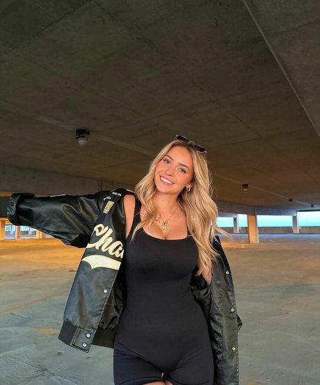 Caitlin Betterly belle star du porno photo