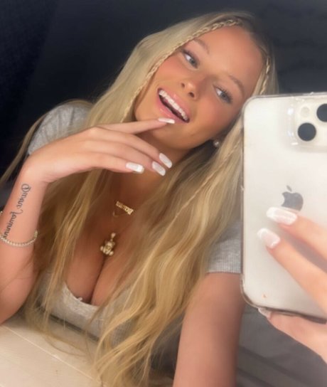 Annika Peterson beau modèle des photos